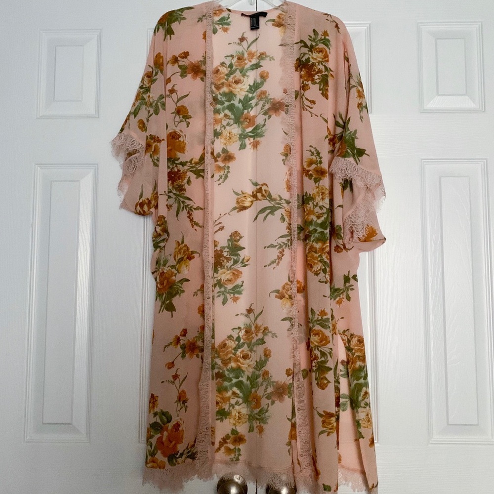 Floral Lace TrimmedLightweight Kimono Duster